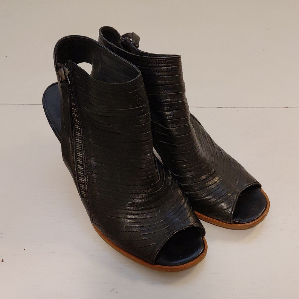 Paul Green Black Woven Block Heel Sandals